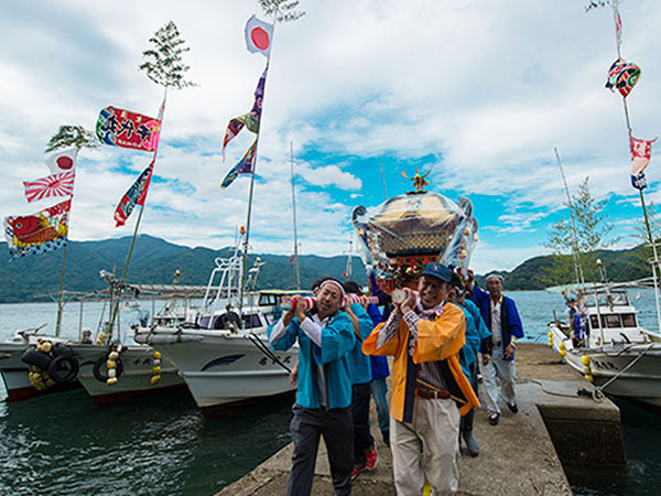 産島八幡宮例祭（10月下旬）
